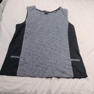 Theory women's sleeveless top size large.